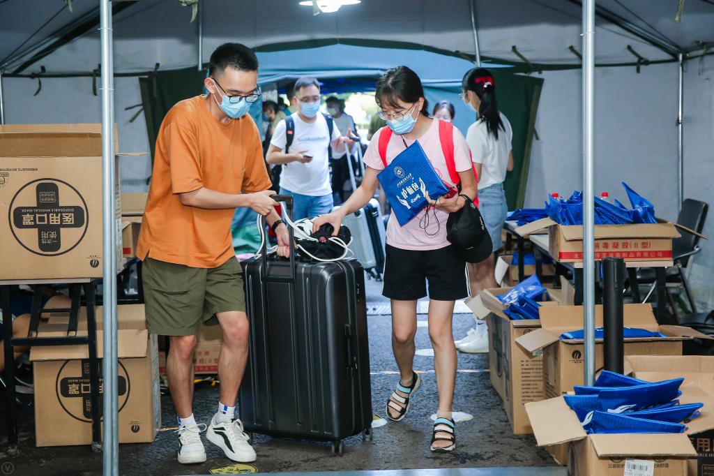说明: https://news.buaa.edu.cn/__local/8/95/EC/A652D6FB66FB18F3E811F997B84_48AB0BDF_1C797.jpg