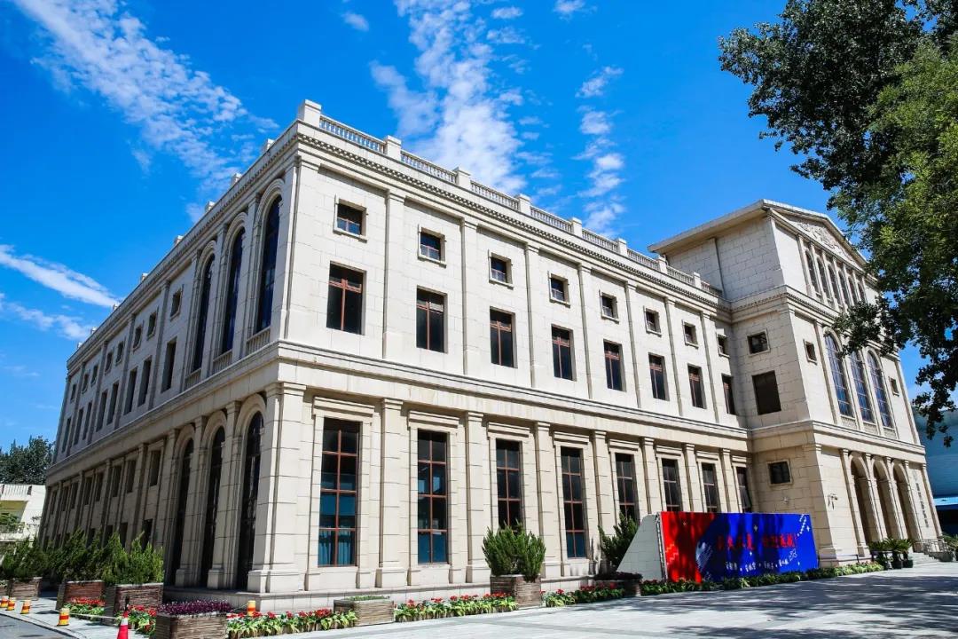 说明: https://news.buaa.edu.cn/__local/E/DF/4B/48A086C02A482C553AD1E92CB7E_6B060F32_28AC0.jpg